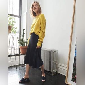 NWT Vince Classic Crewneck Long-sleeve Sweater In Yellow